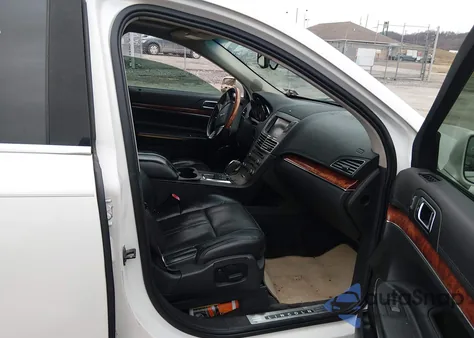 2010 Lincoln Mkt Ecoboost z USA, uszkodzony, nr VIN 2LMHJ5AT1ABJ03580